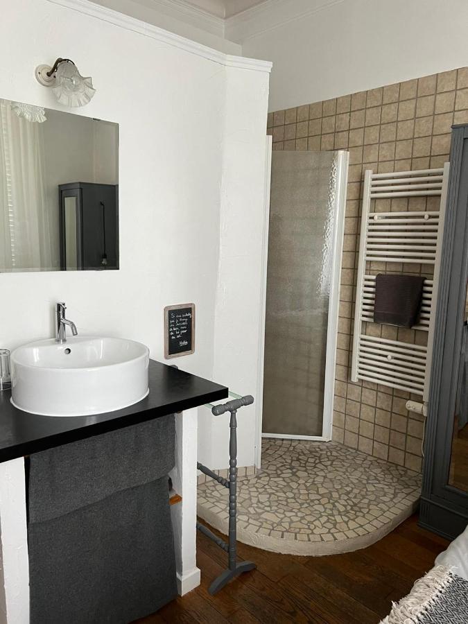 Les Chambres De Pauline Avec Spa Et Climatisation Албервил Екстериор снимка