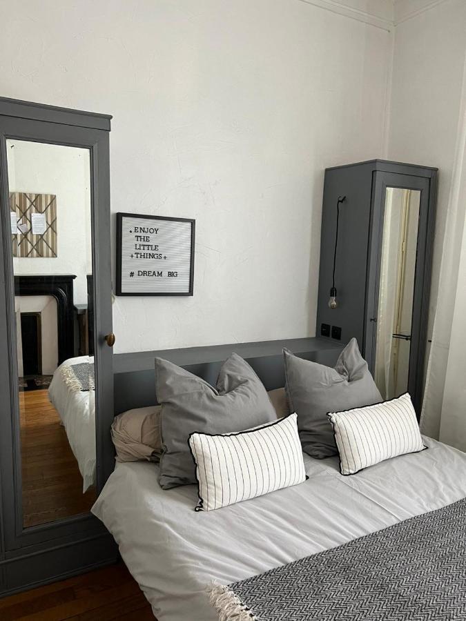 Les Chambres De Pauline Avec Spa Et Climatisation Албервил Екстериор снимка
